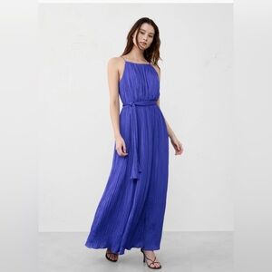 NWOT never worn  Banana lRepublic Factory fine gathers maxi dress